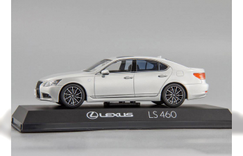 LEXUS LS460 F Sport, silver