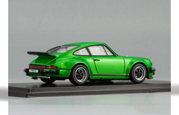 PORSCHE 911 Turbo (1975), green