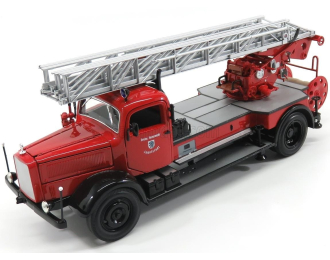 MERCEDES-BENZ L4500F (1944), red 