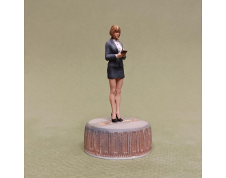 Фигура 0858 Секретарша с блокнотом, окрашенная (цвет в ассортименте)