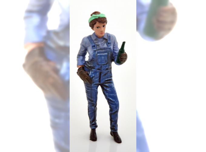 FIGUR Female Mechanic 4