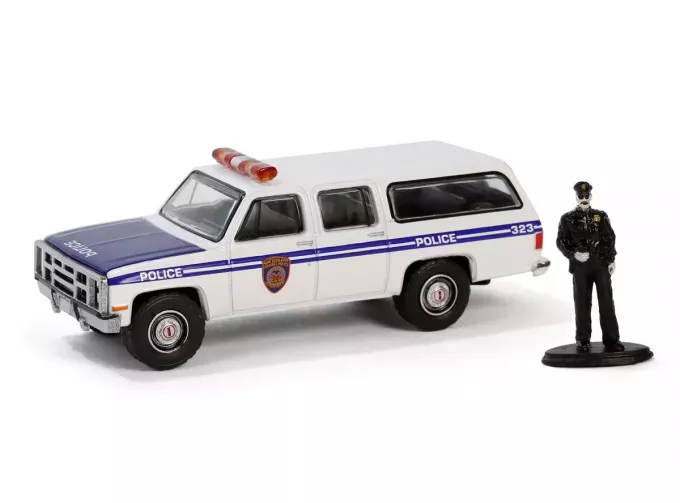 GMC Suburban 2500 Nycp With Officer Figure (1985), white