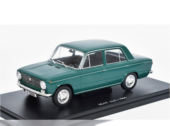 SEAT FIAT 124L (1969), green