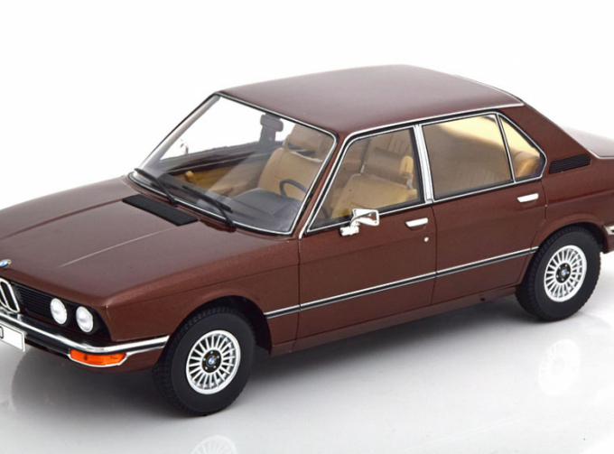 BMW 520 (E12) 1973 Metallic Brown