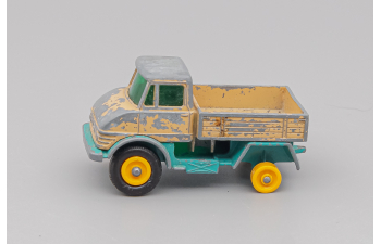 MERCEDES-BENZ Unimog, Tan