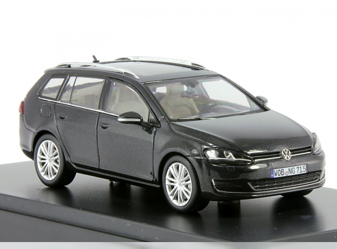 Volkswagen Golf VII Variant (A7) Deep Black Perleffect