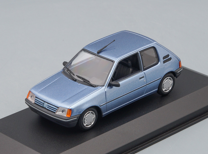 PEUGEOT 205 - 1990 - BLUE METALLIC