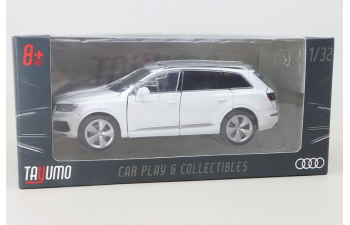 AUDI Q7, white