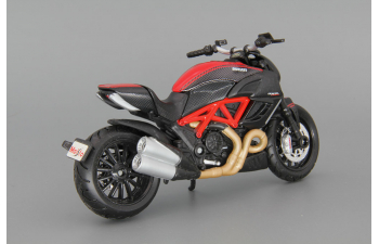 DUCATI Diavel Carbon, red / black