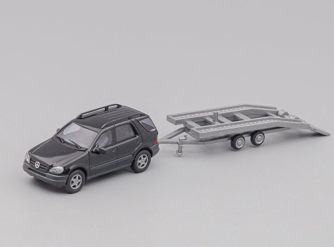 MERCEDES-BENZ ML-Class (W163) with Trailer, black / gray