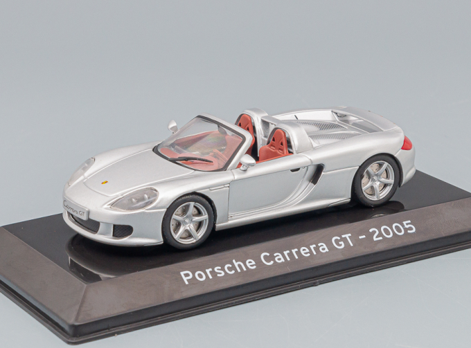 PORSCHE Carrera GT (2005), silber