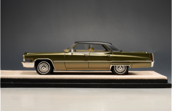 CADILLAC Sedan De Ville 1970 Byzantine, gold metallic