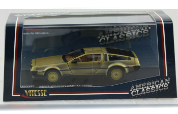 DeLorean DMC 12 coupe gold