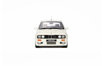 BMW E30 Touring M Pack (white)