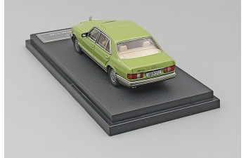 MERCEDES-BENZ 560SEL W126, green