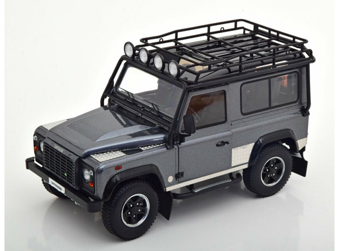 LAND ROVER Defender 90 grey