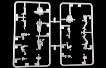 Сборная модель DAK “Topolino” (German/Italian) Light Staff Car w/Crew & IF8 Infantry Cart