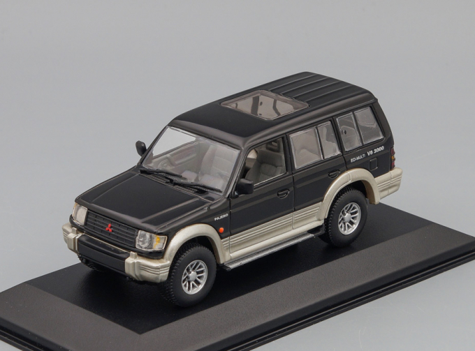 MITSUBISHI Pajero II LWB (1994), black