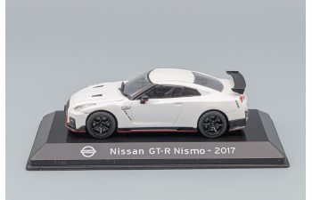 NISSAN GT-R Nismo, white