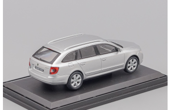 SKODA SuperB Combi II (2008), silver