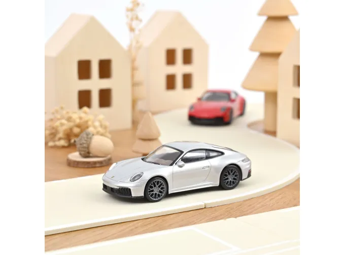 Porsche 911 GTS *Jet-car* (2024), polar silver metallic 