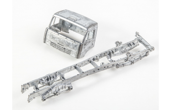 Сборная модель Камский грузовик 6520 самосвал