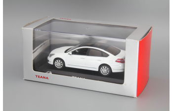 NISSAN Teana, white