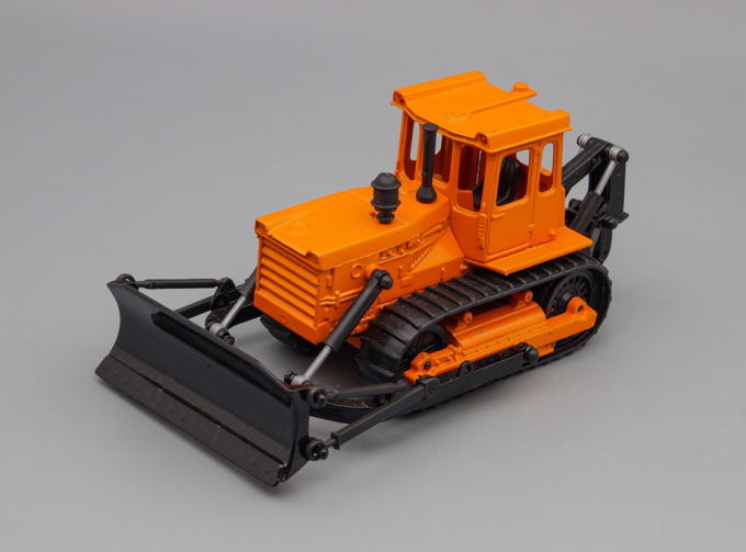 Трактор бульдозер Т-2, оранжевый