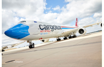 Сборная модель Самолет Boeing 747-8F CARGOLUX LX-VCF "Facemask"