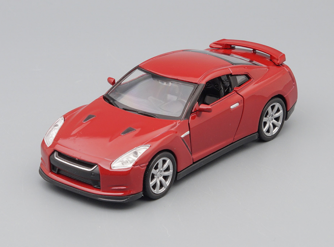 NISSAN GT-R, red