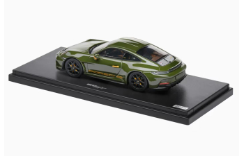 PORSCHE 911 992 S/T Coupe Special Request (2024), green