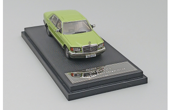 MERCEDES-BENZ 560SEL W126, green