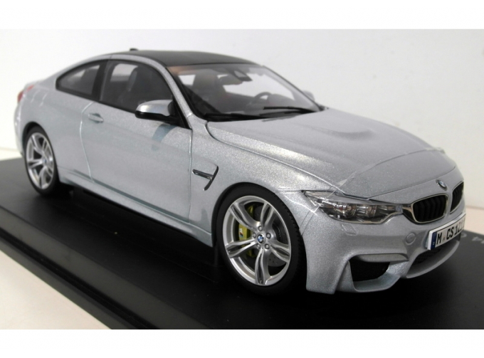 BMW M4 Coupe (silverstone)