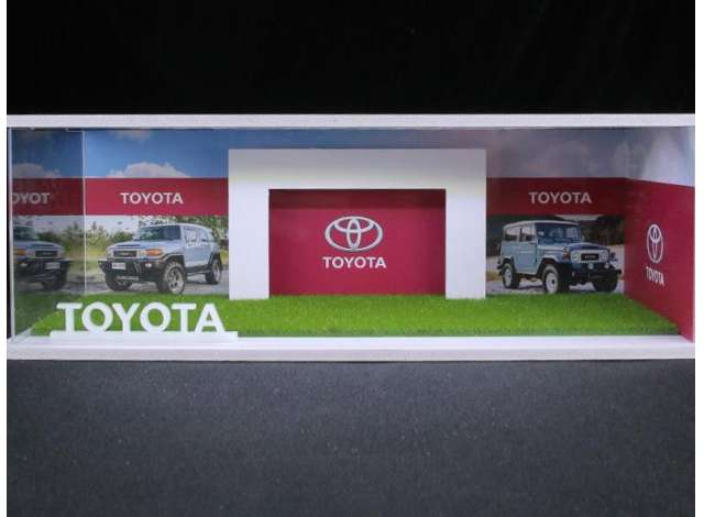 Diorama *Toyota show room with light*, red/white/green