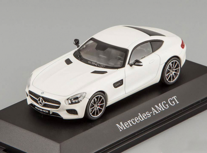 MERCEDES-BENZ AMG GT S C190, white