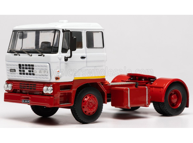DAF 2800, red/white 1975