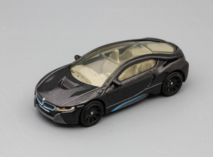 BMW i8, black metallic