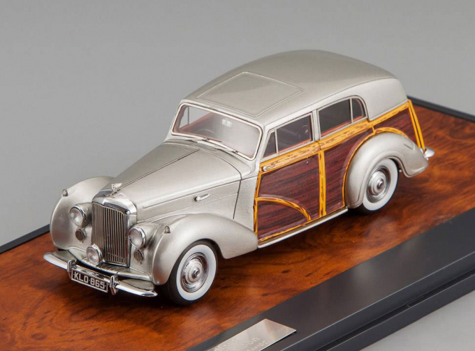 BENTLEY MKVI Countryman Harold Radford (1950), silver / wood