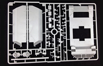 Сборная модель Versuchsflakwagen 8.8cm Flak 41 auf Sonderfahrgestell (Pz.Sfl.IVc)