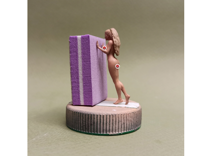 Фигура 0868 Нагота уперлась в стену, неокрашенная