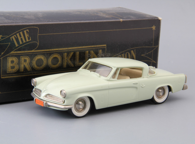 STUDEBAKER Commander Starliner Coupe (1953), mint