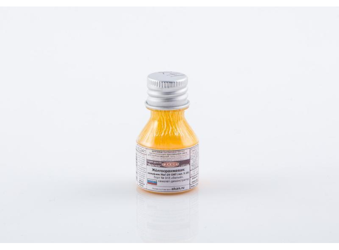 Жёлтооранжевая: камуфляж МиГ-29 СМТ- борт 918 «белый», самолёт-демонстратор