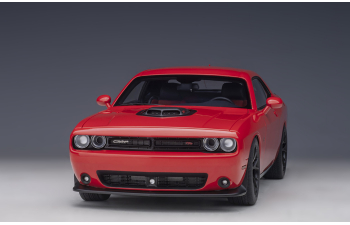 Dodge Challenger 392 Hemi Scat Pack Shaker 2018 красный