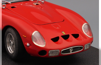 FERRARI 250 GTO, red