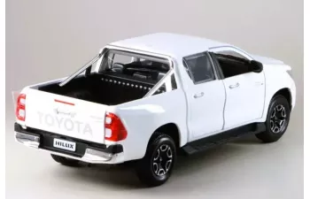 TOYOTA Hilux Pick-up (2021), White