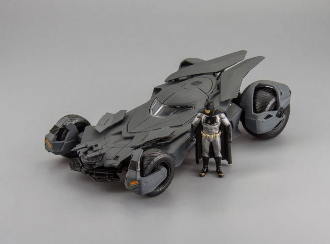 Batmobile "Batman vs Superman" 2016 with Batman figurine