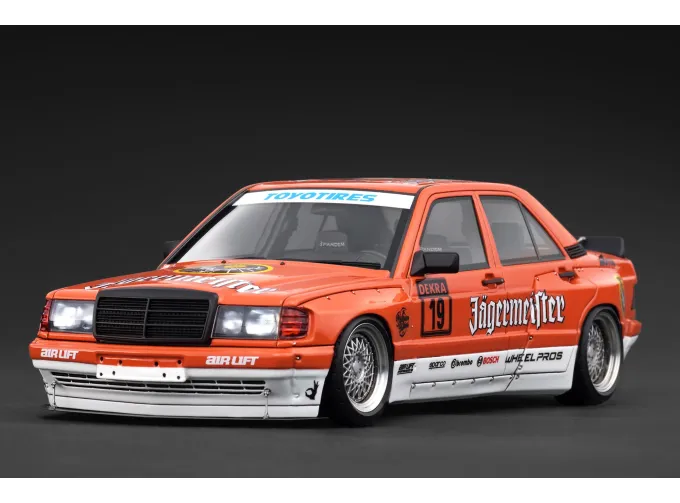 MERCEDES-BENZ PANDEM 190, orange