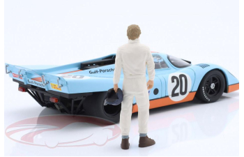 Фигура гонщика со каской в руке