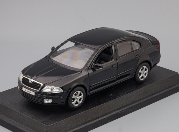 SKODA Octavia, black