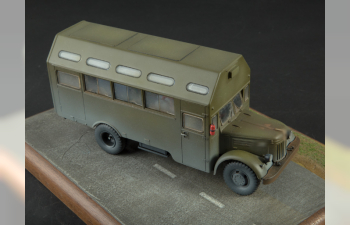 Автомобильная кислородная станция АКДС на шасси Минский-200 (со следами эксплуатации), хаки